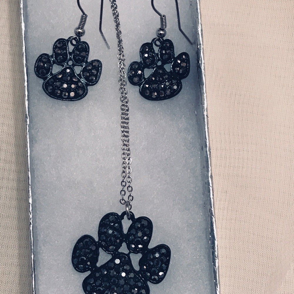 paws necklace & earring set